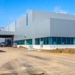 Fațade ventilate pentru hale industriale și spații logistice